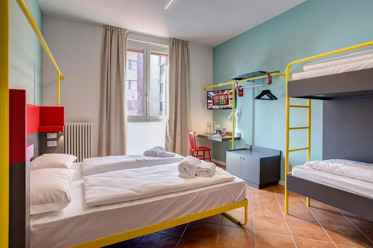 Hostel Meininger Milano Garibaldi Włochy
