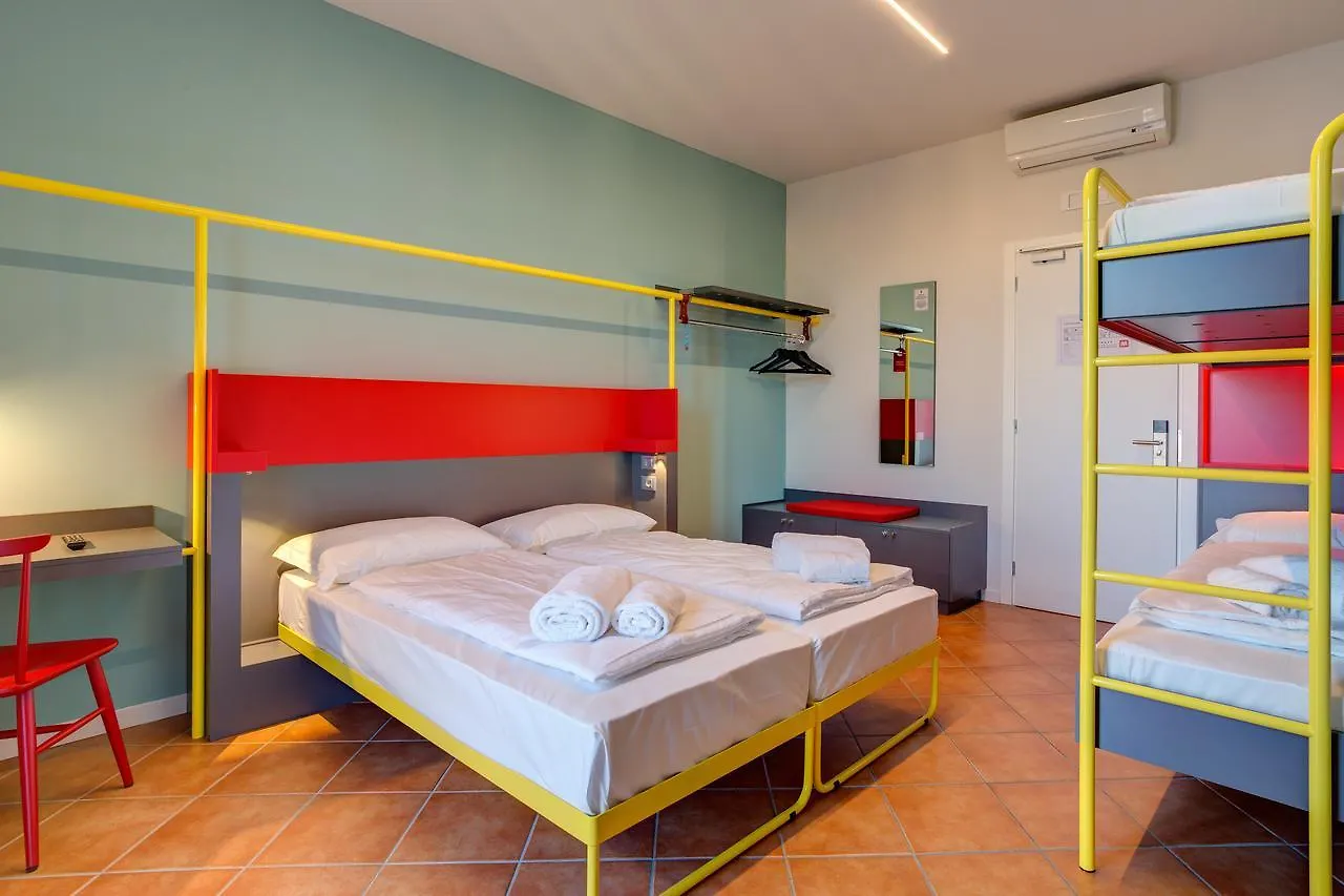Meininger Milano Garibaldi Hostel